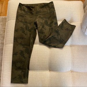 Lululemon cropped camo legging | 6